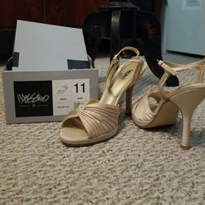 High heel open toe dress shoe